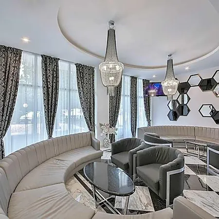 Ξενοδοχείο Prestige Deluxe Aquapark Club 4*