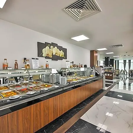 Prestige Deluxe Aquapark Club 4* Βάρνα