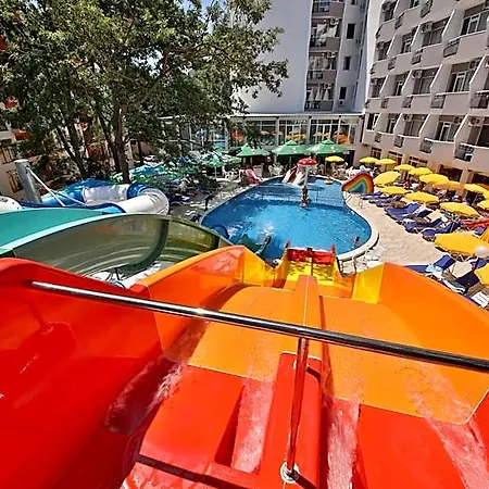 Ξενοδοχείο Prestige Deluxe Aquapark Club 4*