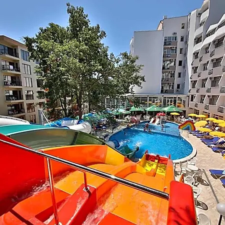 Ξενοδοχείο Prestige Deluxe Aquapark Club 4*