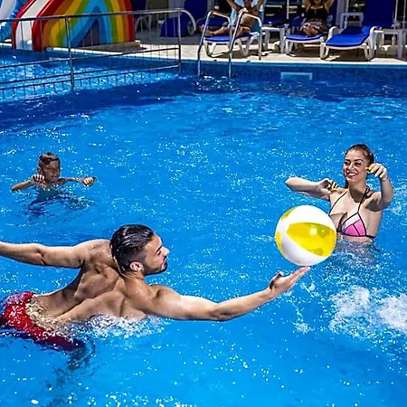 Prestige Deluxe Aquapark Club 4*