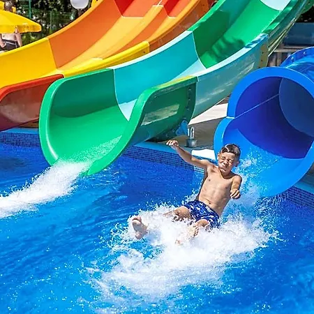 Prestige Deluxe Aquapark Club 4* Βάρνα